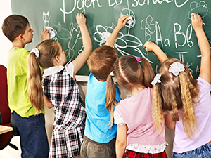 L’assurance scolaire, victime de dumping de la part des banques et des chaines de supermarché.